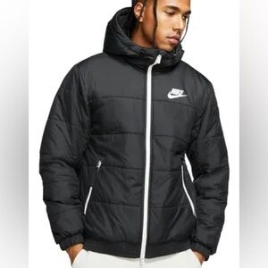 Like New Nike Mens Logo Print Quilted Synthetic Fill Hooded Black Jacket, Small